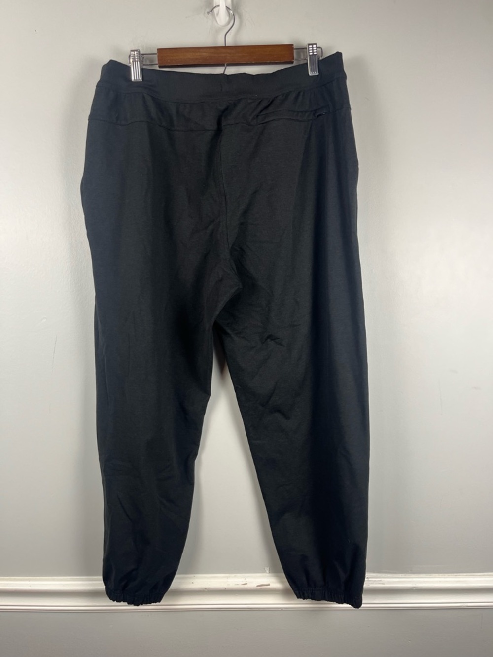 Vuori Coronado Sweatpant Men’s XL Charcoal Heather Pant - Picture 3 of 4